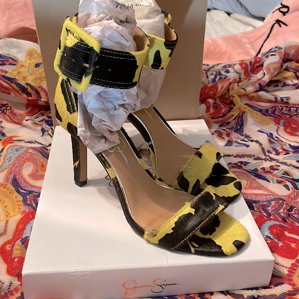 Ladies dress shoe